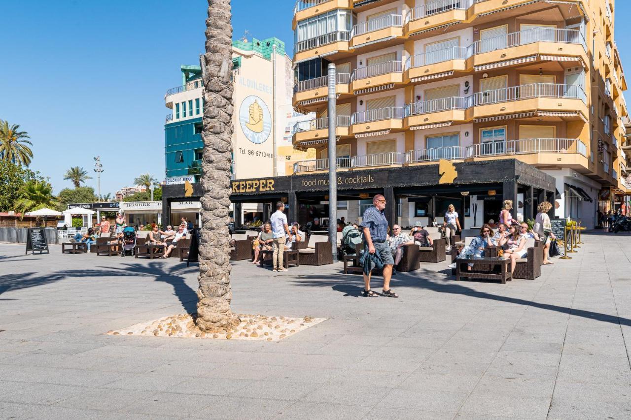 Apolo Beach Front - Sea View Luxury Apartment Torrevieja Buitenkant foto